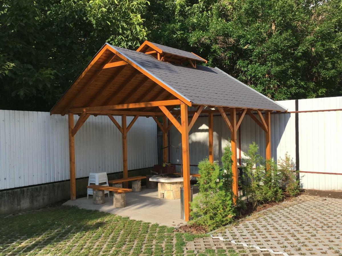 Zoli Apartmanok-Adri Koelcsey 32 Hajdúszoboszló Esterno foto